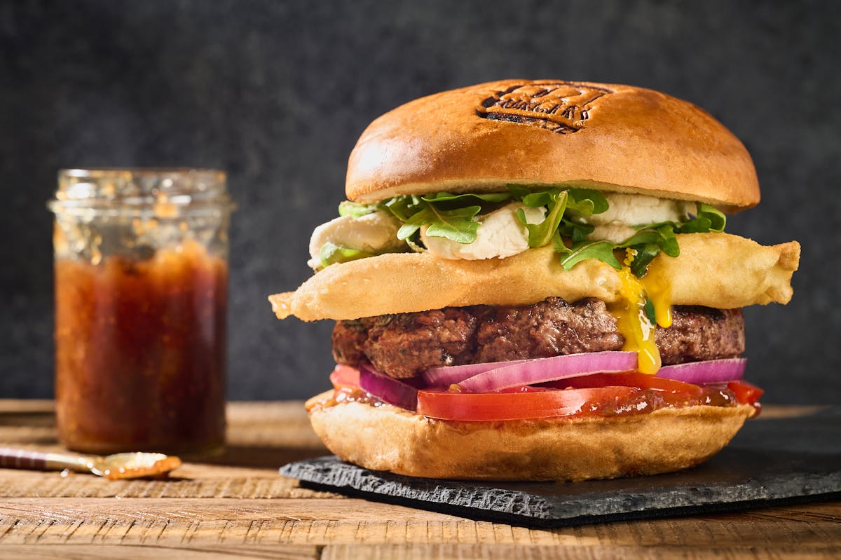 27051Burger_Dali_WEB